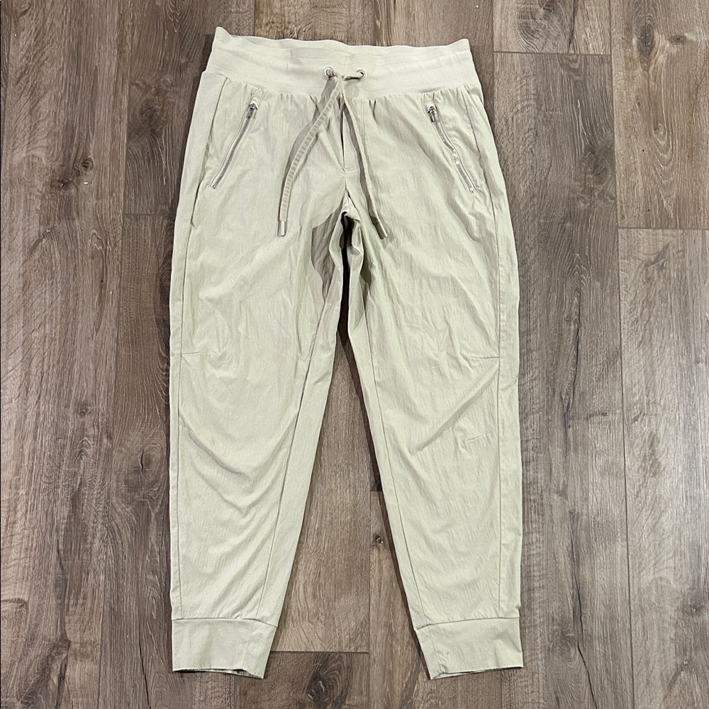 Like new - ATHLETA Trekkie North Jogger Pants in Tan - Picture 7 of 15